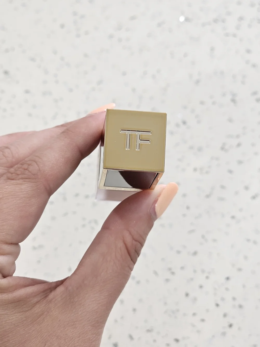Tom Ford Liquid Lip Luxe Matte - Color Devoted
